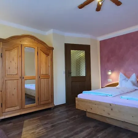 Fuchsbauernhof Farm stay Piding