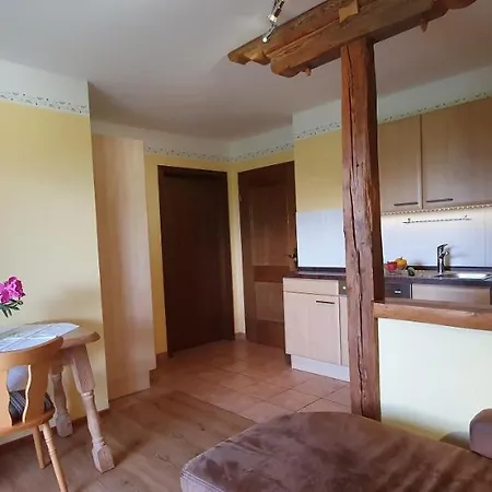 Farm stay Fuchsbauernhof Piding