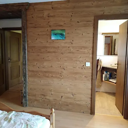 Farm stay Fuchsbauernhof Piding